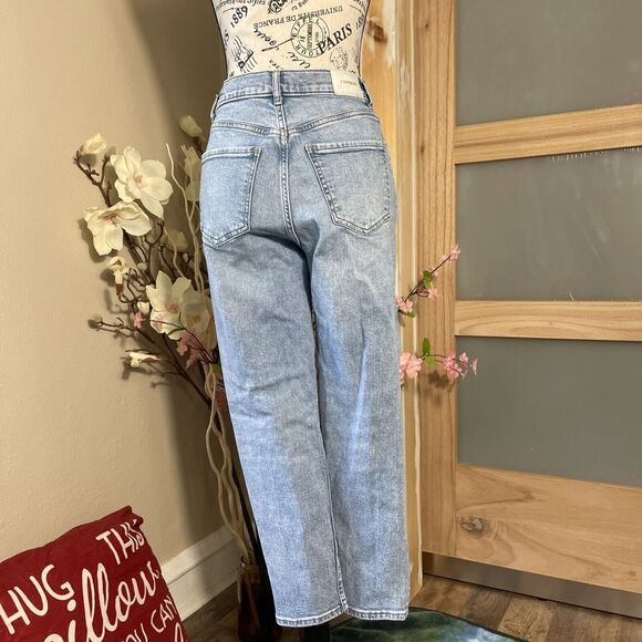 Express Super High Rise Mom Jeans Skinny Jeans Size 2R Distressed Light Wash - Picture 6 of 11